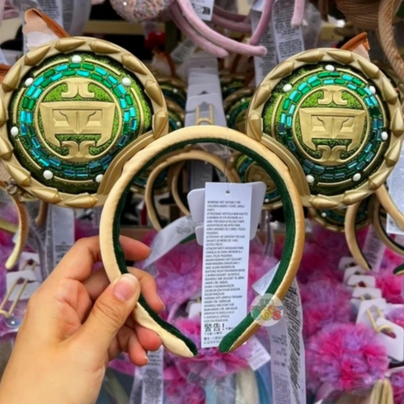 ❗ Marvel Green Gold Wakanda Forever Mickey Ears❗ - Picture 1 of 2